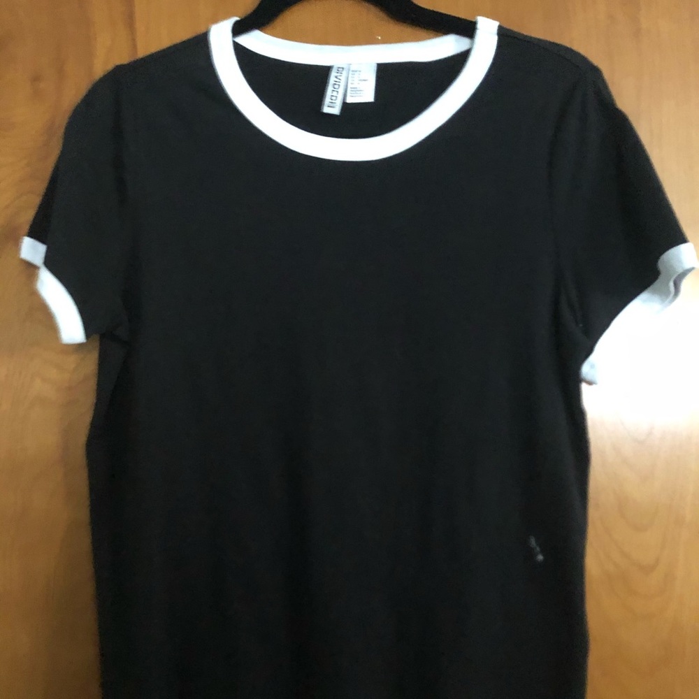 Black and white crop top